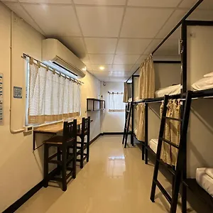 https://blue-flow-hostel.hotelskophiphi.com